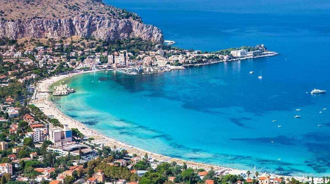 Yachting Getaway in the Aeolian Islands